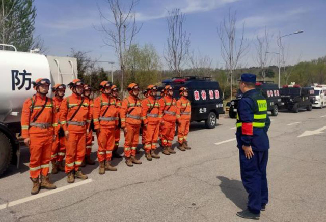 無人機助力北戴河森林火災(zāi)應(yīng)急演練(圖1)