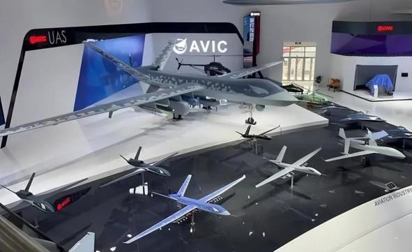 俄烏沖突不斷升級 珠海航展多款國產(chǎn)無人機(jī)備受關(guān)注(圖1)