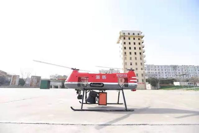 旋翼無人機實現(xiàn)了在百米以上高層建筑滅火(圖6) 旋翼無人機實現(xiàn)了在百米以上高層建筑滅火(圖6)